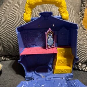 Little people cinderella - Portable Dollhouse Playset